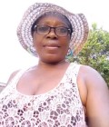 Rencontre Femme Cameroun à Douala : Emilie, 59 ans